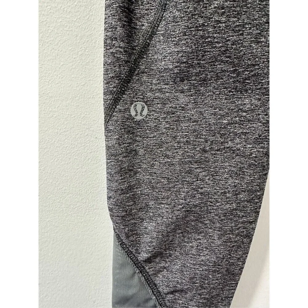 Lululemon women’s gray leggings side zip up pockets mesh size 6/28. #16-1596